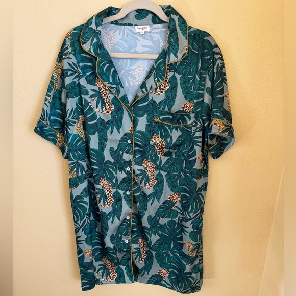 Cost Plus World Market Other - World Market Super Soft Button Down Nightgown Size L/XL EUC